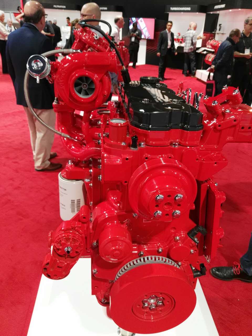 CONEXPO2017showengine.jpg