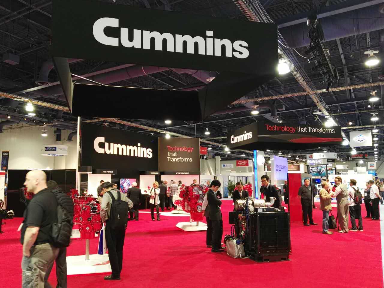 conexpo2017cumminsbooth1.jpg